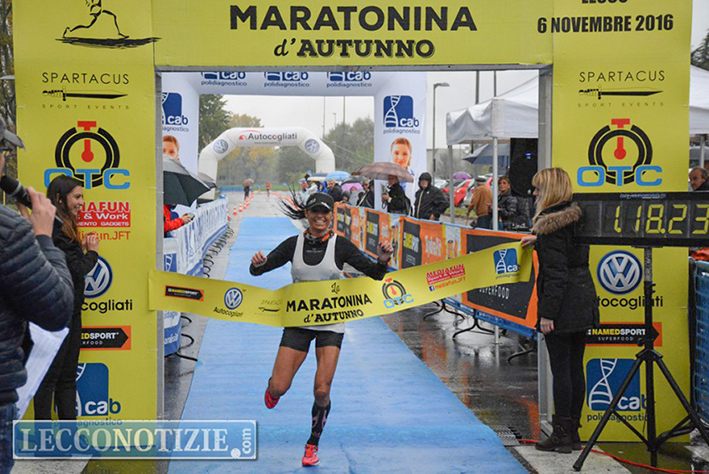 IVANA IOZZIA ED OXYBURN SBANCANO LECCO HALF MARATHON